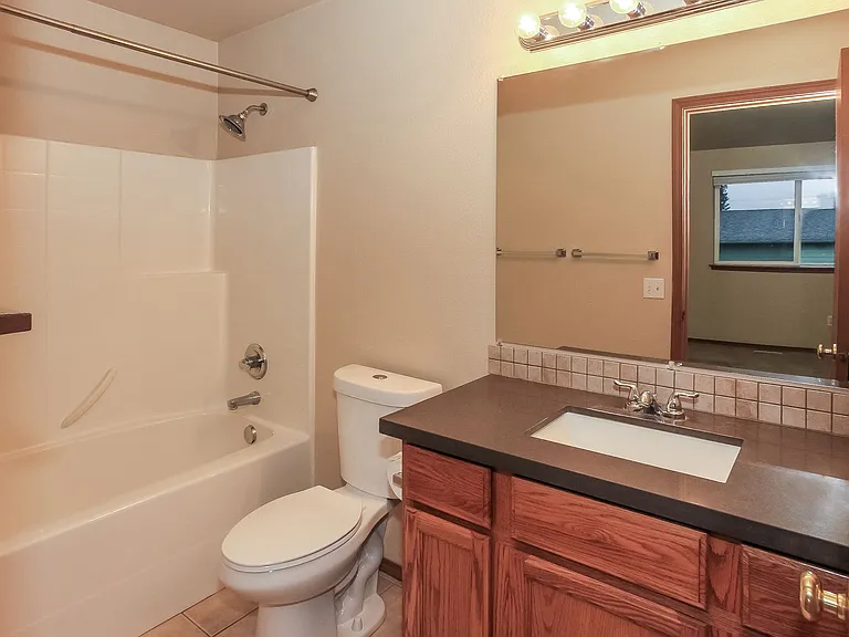 6405 S Vista Dr E — Photo 8
