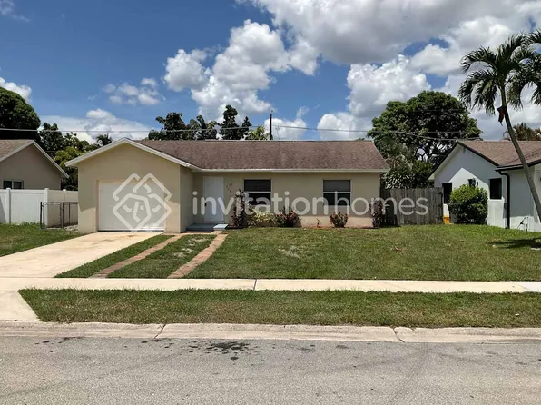 9681 SW 2nd St, Boca Raton, FL 33428