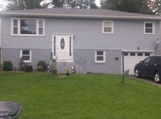 12 Massachusetts Ave, Rensselaer, NY 12144