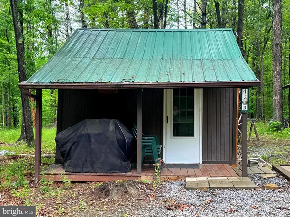 3668 Lake Ferndale Dr, Springfield, WV 26763