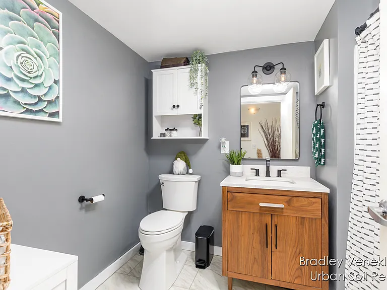 940 Monroe Ave NW #217 — Photo 11