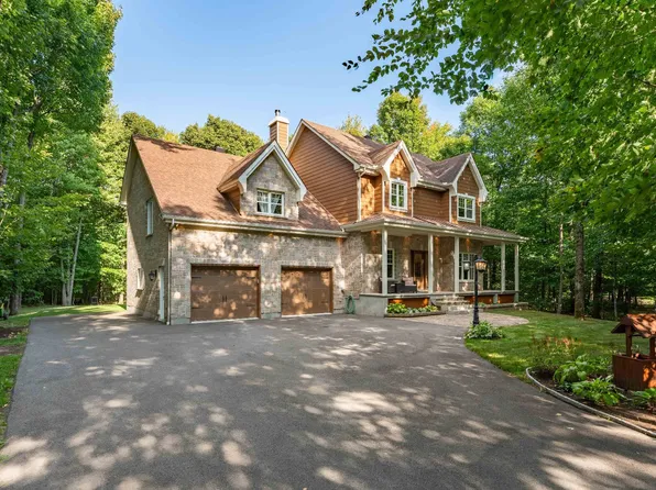 319 Rue Du Hvn, Saint Colomban, QC J5K 2V8