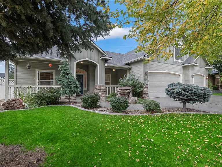 2544 W Teano Dr — Photo 2