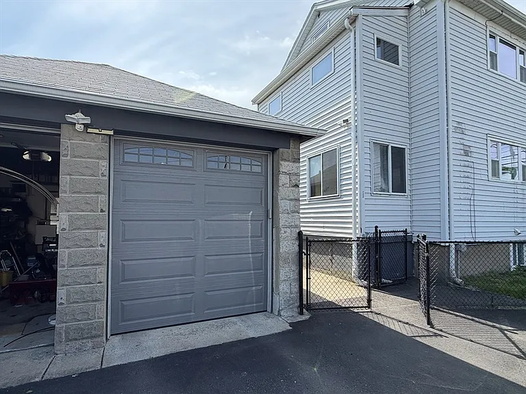 338 Riverside Ave #2 — Photo 24