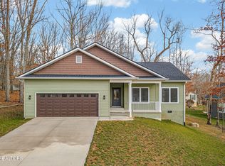123 Lakewood Dr, Crossville, TN 38558
