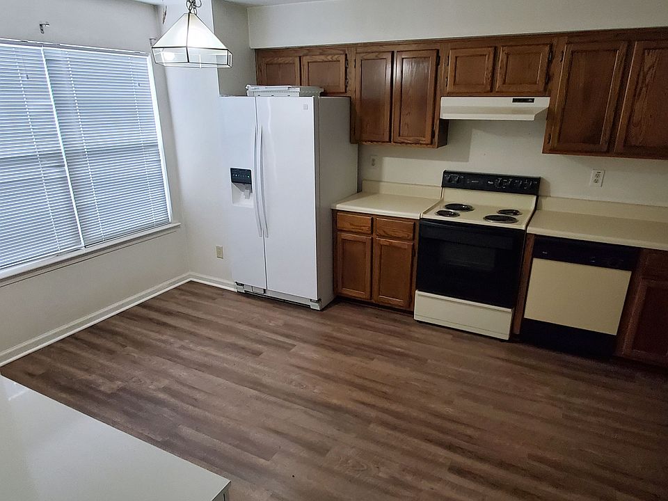 1st image of 3862 Sir Francis Drake Dr
