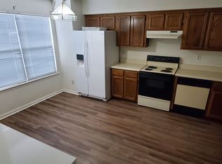 3862 Sir Francis Drake Dr, Chesapeake, VA 23321