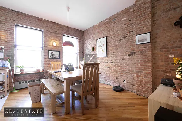 Rented by ZealEstate Group Inc | media 19