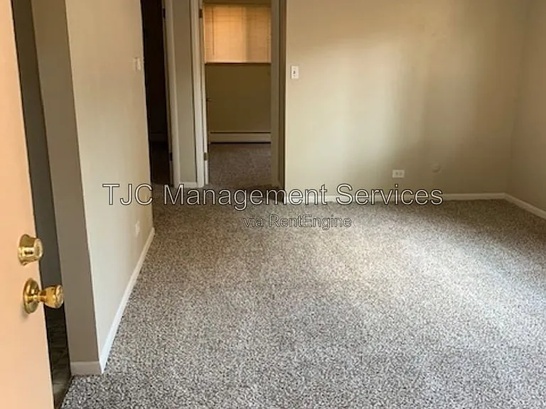 970 N Downing St #9 — Photo 3
