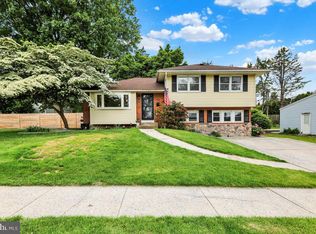 102 Radcliffe Ave, West Lawn, PA 19609