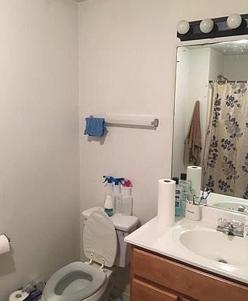 4th image of 2128 Oakdale Ave