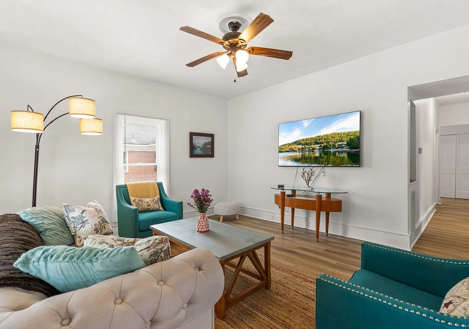 Charming 2BR Cottage in Durham — Photo 4