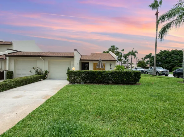 424 Hawthorne Ct, Indian Harbour Beach, FL 32937