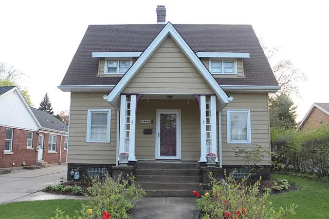 960 Margret St photo 1