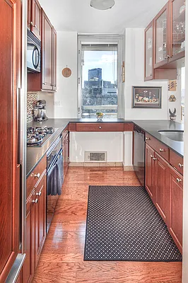 Sold by Brown Harris Stevens | media 9