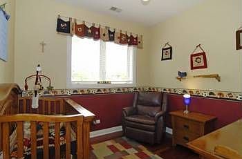 2nd image of 2145 N Sheffield Ave Unit 3