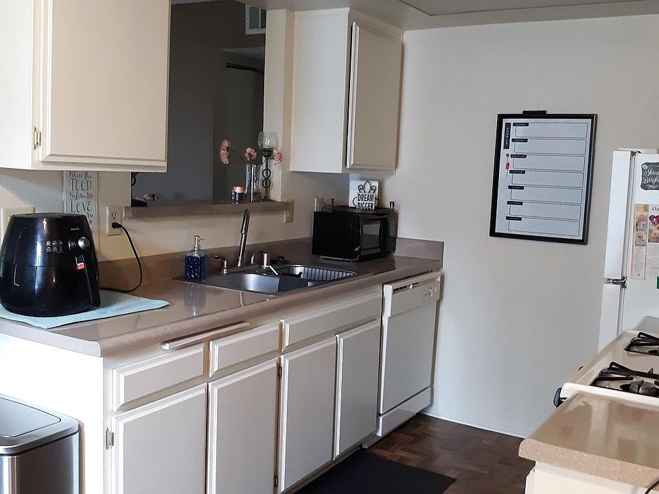 2nd image of 43349 Gadsden Ave #313