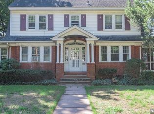 426 Fairway Rd, Ridgewood, NJ 07450
