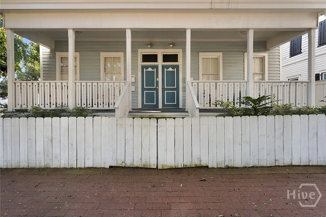 303 W Park Ave — Photo 3