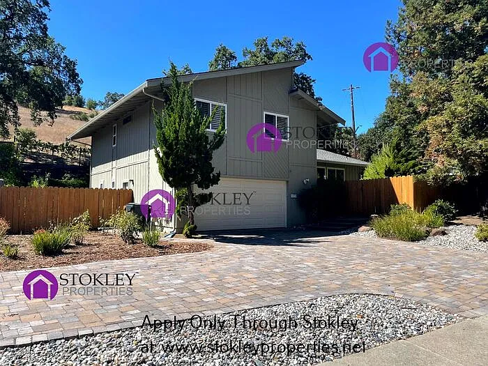 1833 Morello Ave — Photo 2