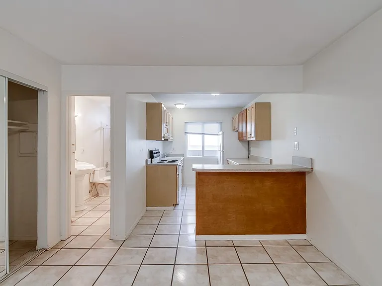 B Street | Apartments Near Balboa Park - Studios, 1 & 2 Bedrooms — Photo 18