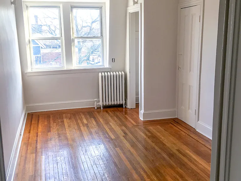 206 Nassau St #4 — Photo 4