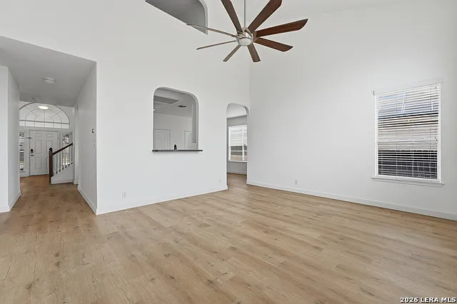 2429 Angelina Dr — Photo 15
