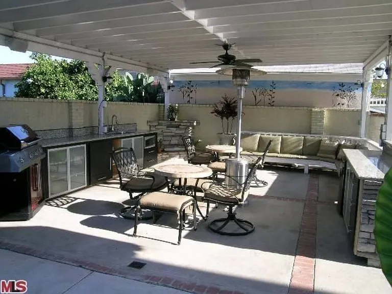 6037 Comey Ave #6037 — Photo 35
