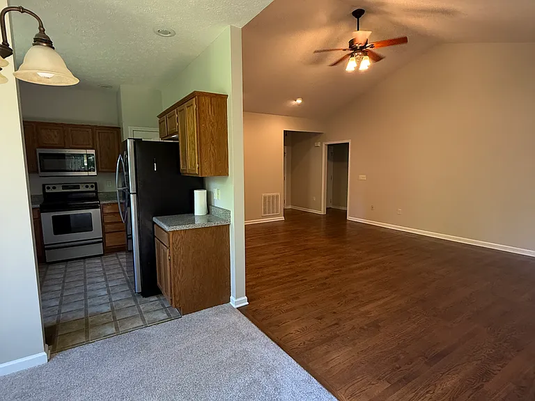 379 High Ridge Dr — Photo 4