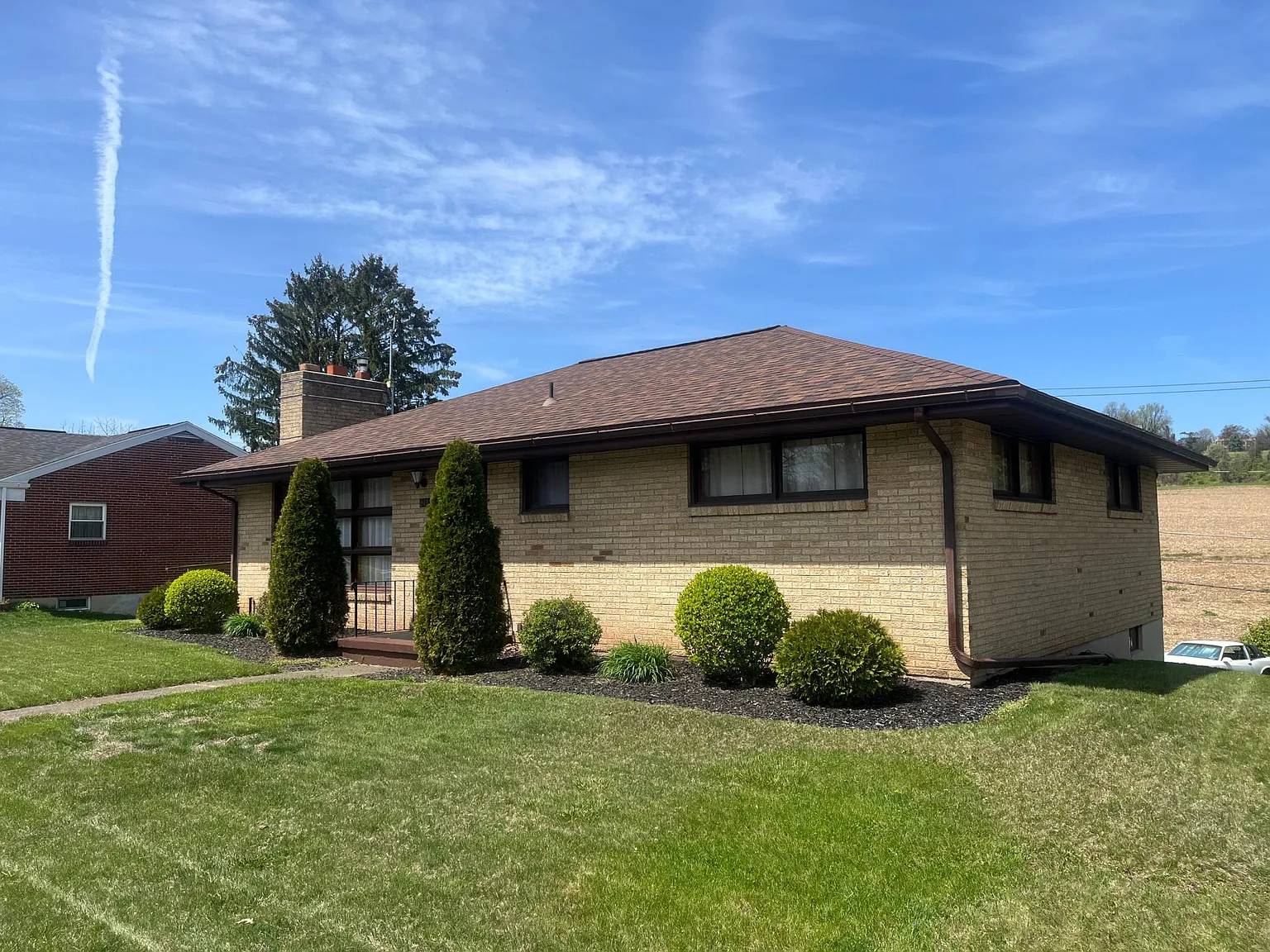 3 bed, 1.5 bath, 1176 sqft, $1,950 — Photo 3