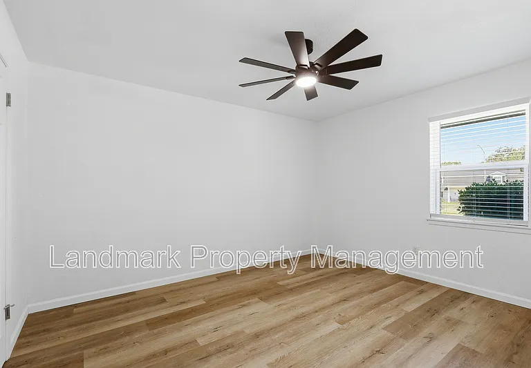 4351 Altamesa Blvd — Photo 20
