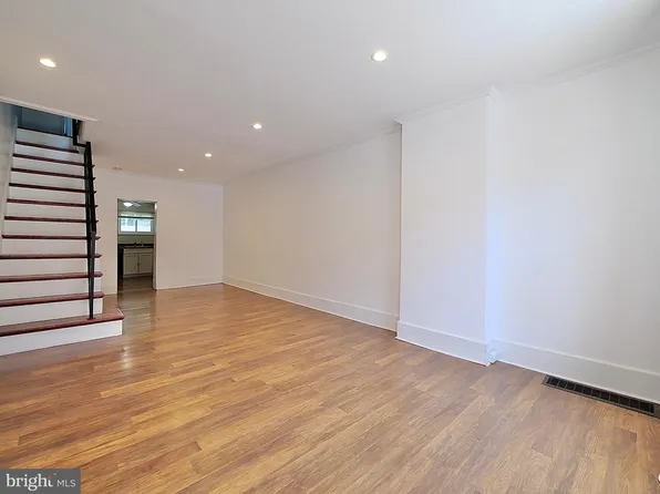 335 Winton St, Philadelphia, PA 19148