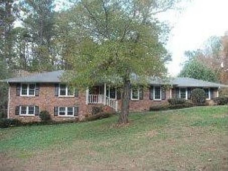 1st image of 2931 Shillingford Ct SE