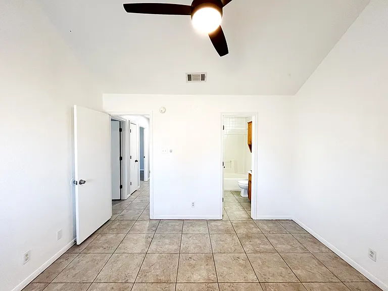 2603 Edgefield St #B — Photo 20