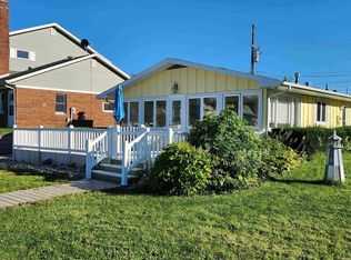 9713 N Marine Key Dr, Syracuse, IN 46567