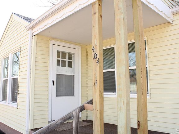 2nd image of 404 E Kirwin Ave