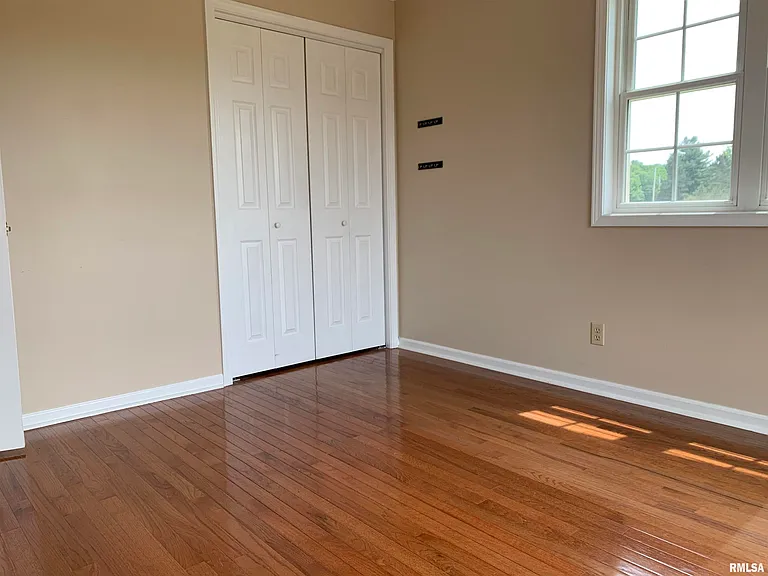 6525 N Kramm Rd — Photo 19