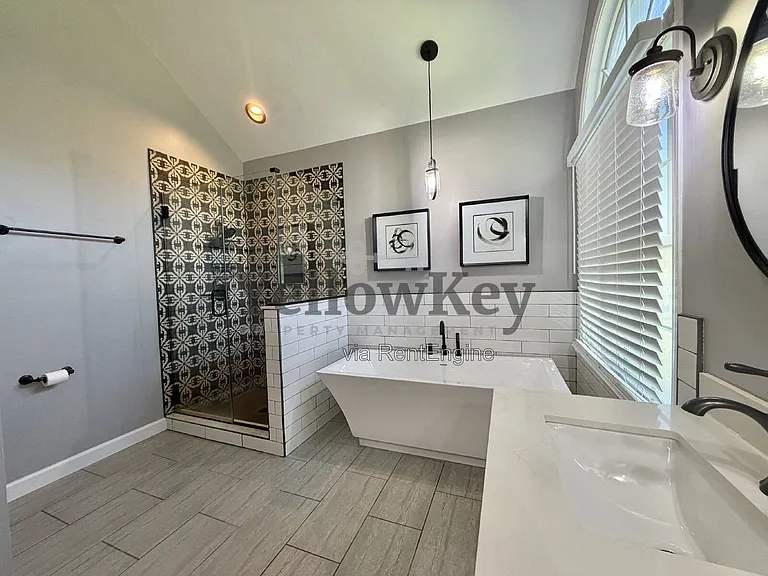 11121 Indian Woods Dr — Photo 18
