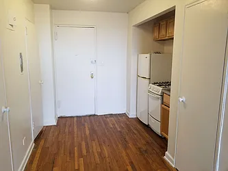 Rented by Max & Associates Realty Corp