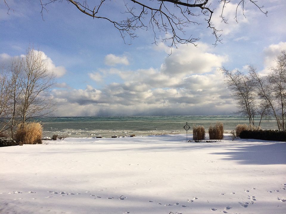 2nd image of 5035 Wind Point Rd