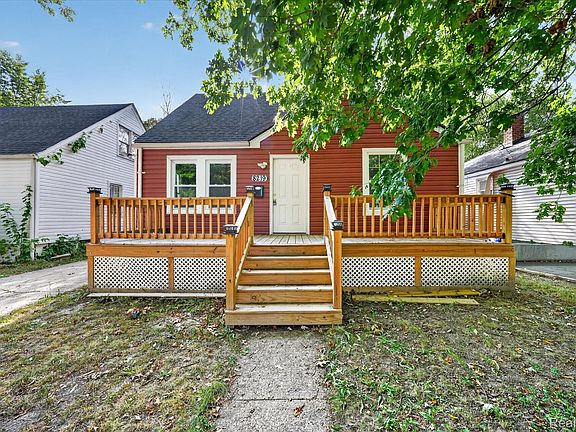 5th image of 8219 Vaughan St