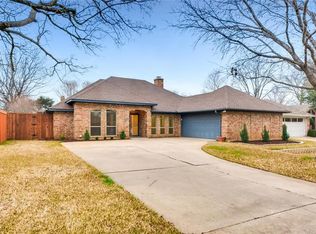 1405 Wycliff Ct, Grapevine, TX 76051