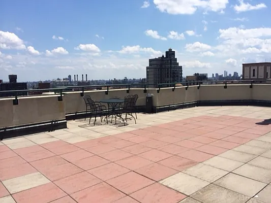 Rented by Sotheby's International Realty | media 16