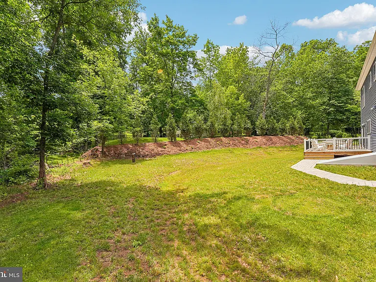 40 Creek Rd — Photo 43