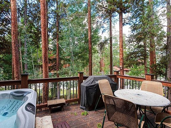 4th image of 106 Village Point Dr #106