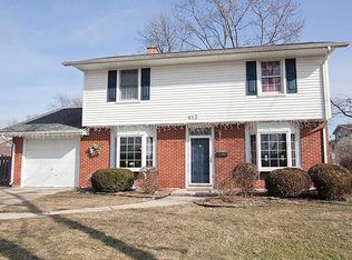 413 Indianwood Dr, Carol Stream, IL 60188