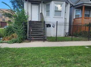 8825 S Exchange Ave, Chicago, IL 60617