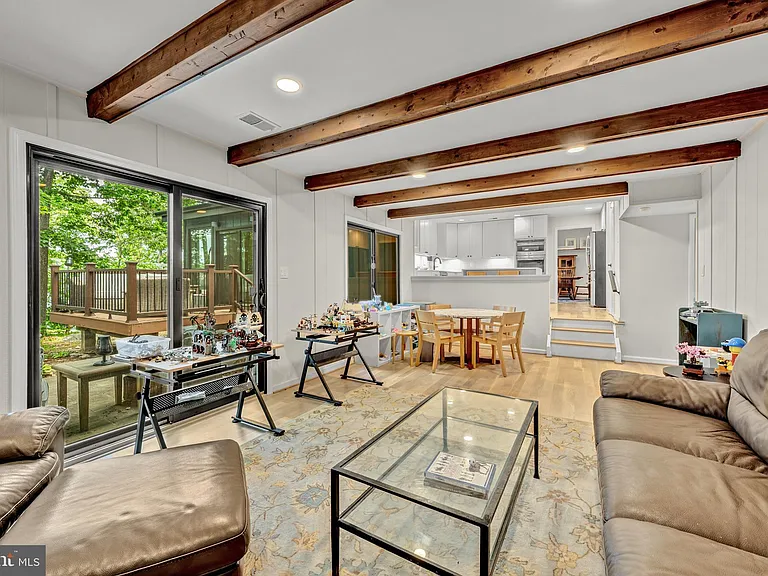 6706 Pine Creek Ct — Photo 18