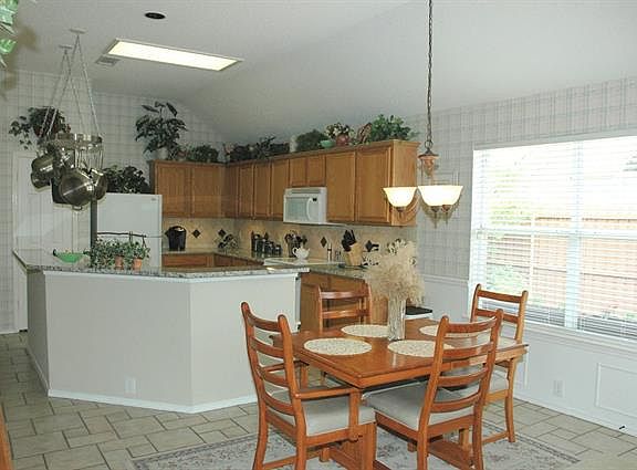 5th image of 1209 Winston Dr