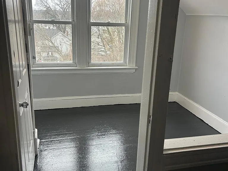 112 Shelley St #4 — Photo 3